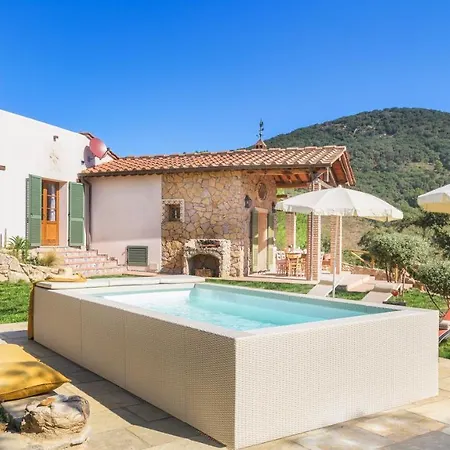 וילה Zaca 6, Emma *