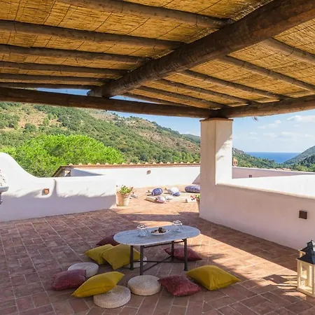 Zaca 6, Emma וילה