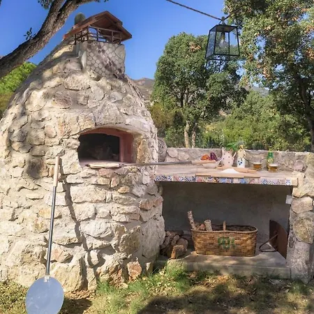 וילה Zaca 6, Emma